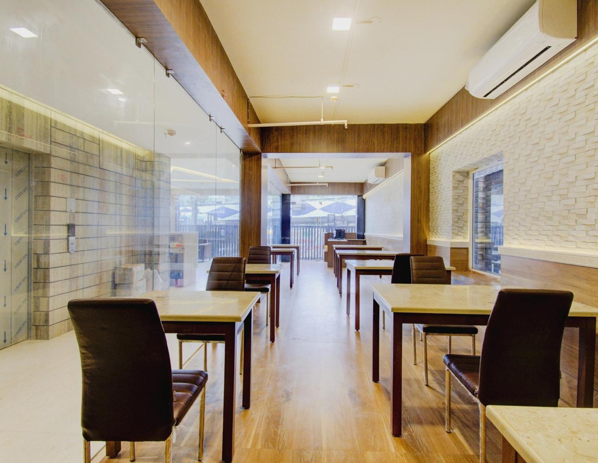 ホテル Super Townhouse Gokul Regency Near Dum Dum Metro Station コルカタ エクステリア 写真